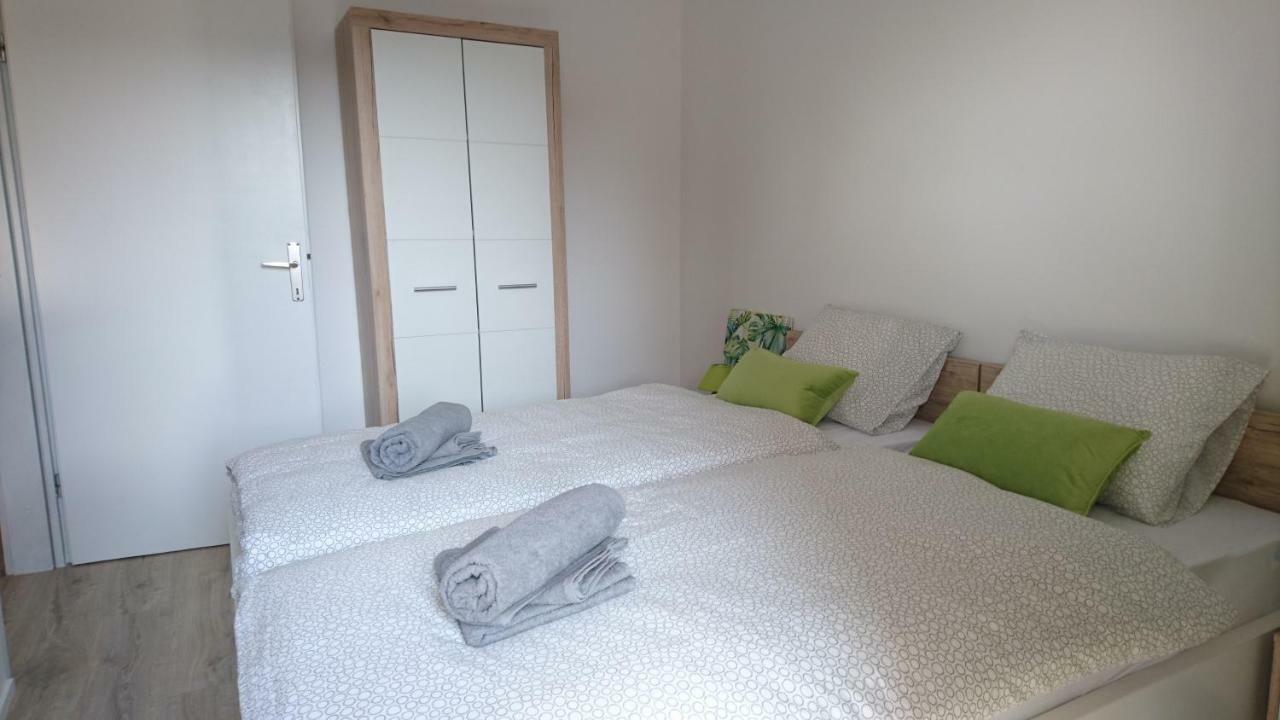 Ela Cres Apartment Luaran gambar