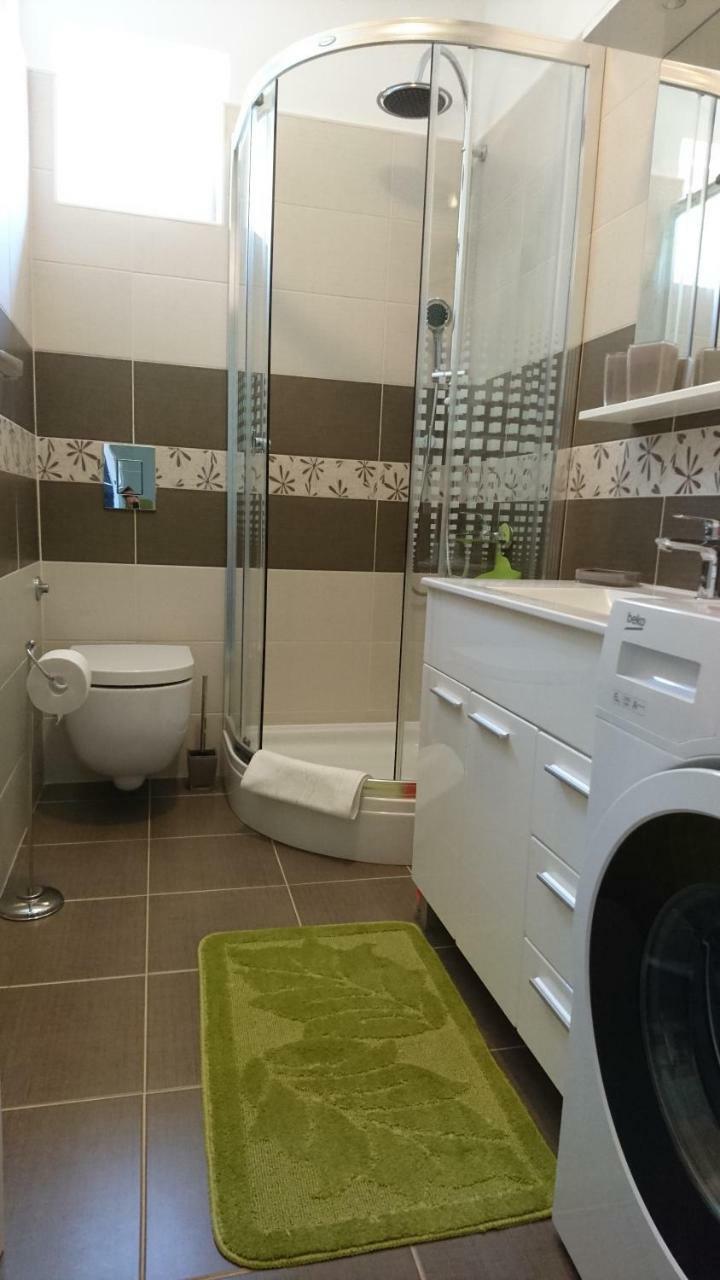 Ela Cres Apartment Luaran gambar