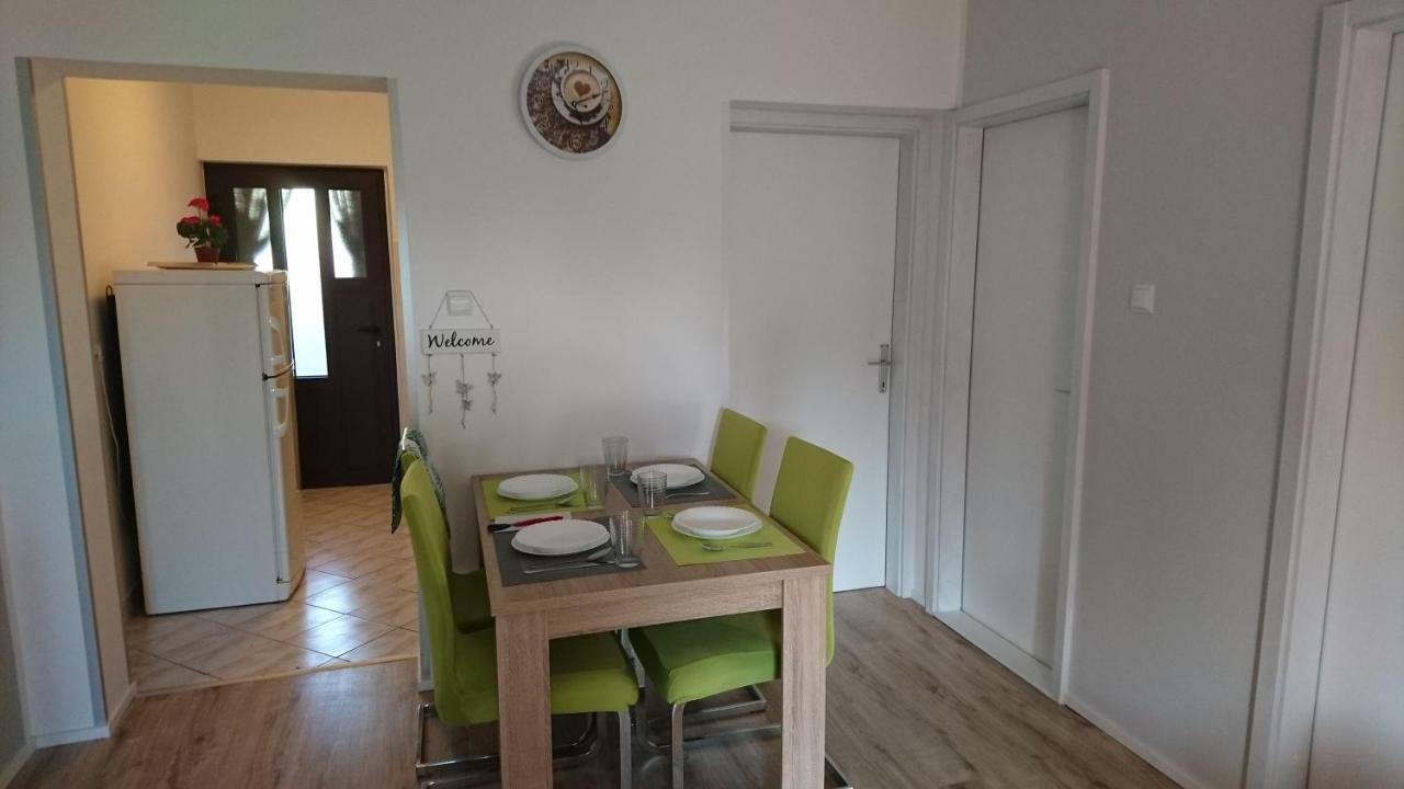 Ela Cres Apartment Luaran gambar