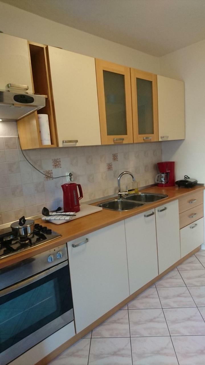Ela Cres Apartment Luaran gambar