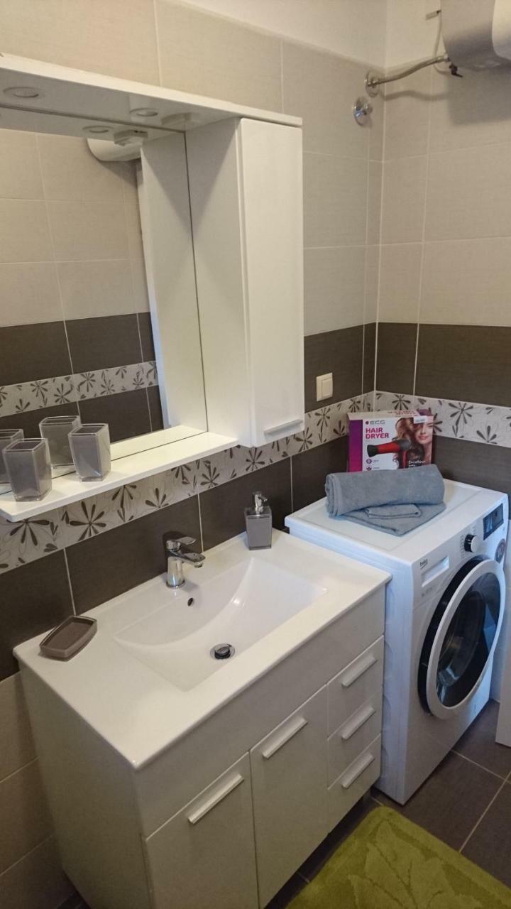 Ela Cres Apartment Luaran gambar